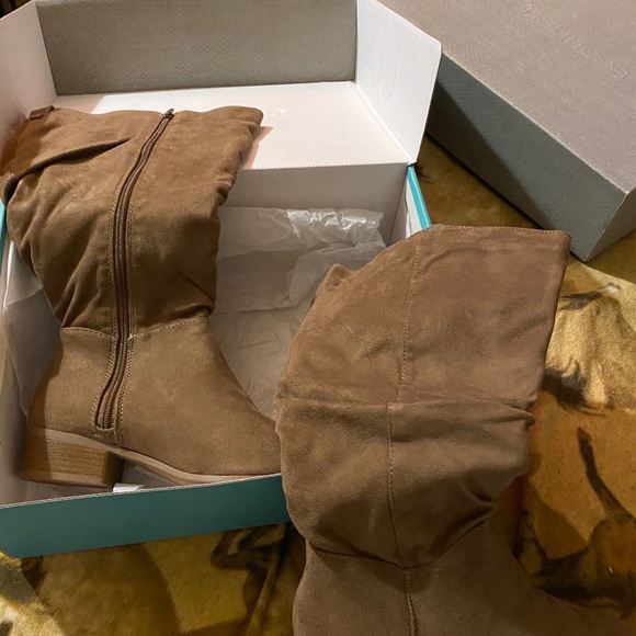 Mid calf - Picture 2 of 4